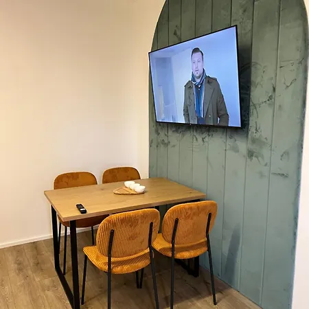 Sofia Neubaugasse 1 Naehe Redbull Ring קניטלפלד